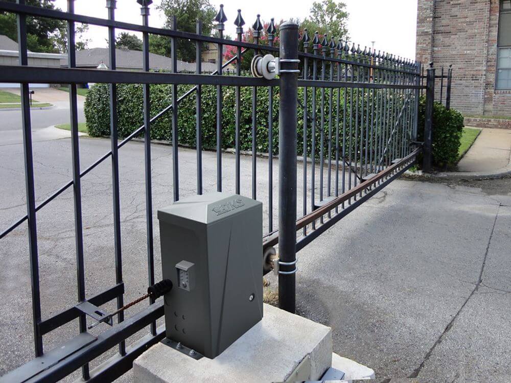 gate repair service in California